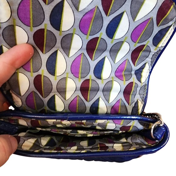 Vera Bradley Blue Quilted Crossbody Bag With Chain Strap & Patterned Lining - Picture 6 of 6